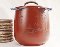 Большая глиняная чайница для лепешек "Ветка сакуры"