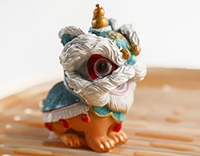 "Лев" - фигурка, меняющая цвет