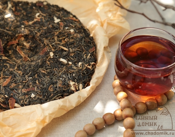 Красный прессованный чай с мандарином 2015 год, 10 гр