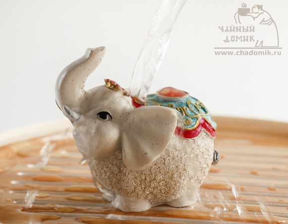 "Слоник" - фигурка, меняющая цвет